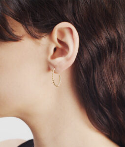 Single oval earring